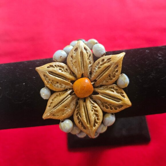 Bracelet of seeds and cats claw pods - Picture 2 of 5